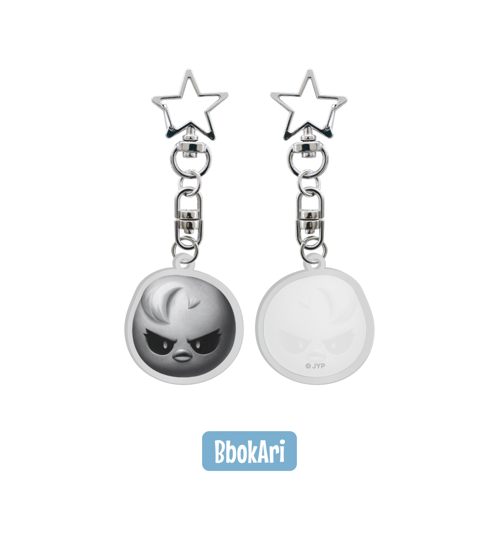 [PRE-ORDER] SKZOO “Everywhere All Around the World” Pop-Up (Evil SKZOO Acrylic Keyring)
