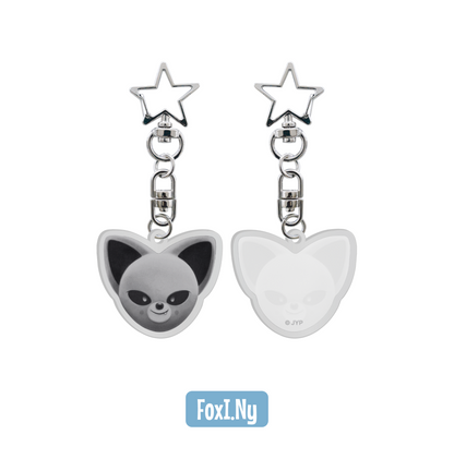 [PRE-ORDER] SKZOO “Everywhere All Around the World” Pop-Up (Evil SKZOO Acrylic Keyring)