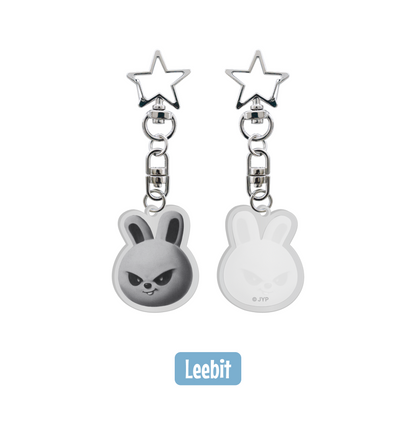 [PRE-ORDER] SKZOO “Everywhere All Around the World” Pop-Up (Evil SKZOO Acrylic Keyring)