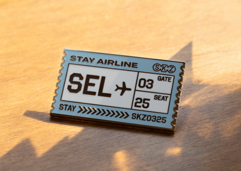 [PRE-ORDER] SKZOO “Everywhere All Around the World” Pop-Up (Metal Badge Seoul Ver.)