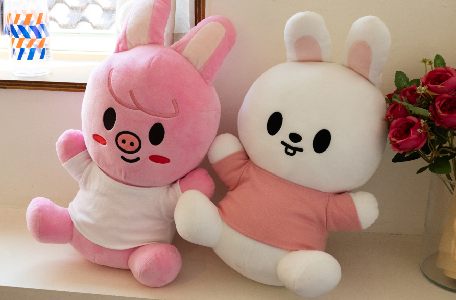 [PRE-ORDER] SKZOO “Everywhere All Around the World” Pop-Up (Plush Hug Me Ver.)